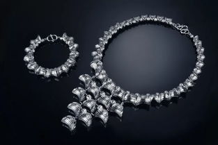 精工佳作閃耀設(shè)計(jì)殿堂 甘露珠寶榮膺中國珠寶首飾設(shè)計(jì)與制作大賽雙項(xiàng)殊榮